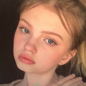 Meet your Posher, Lucy